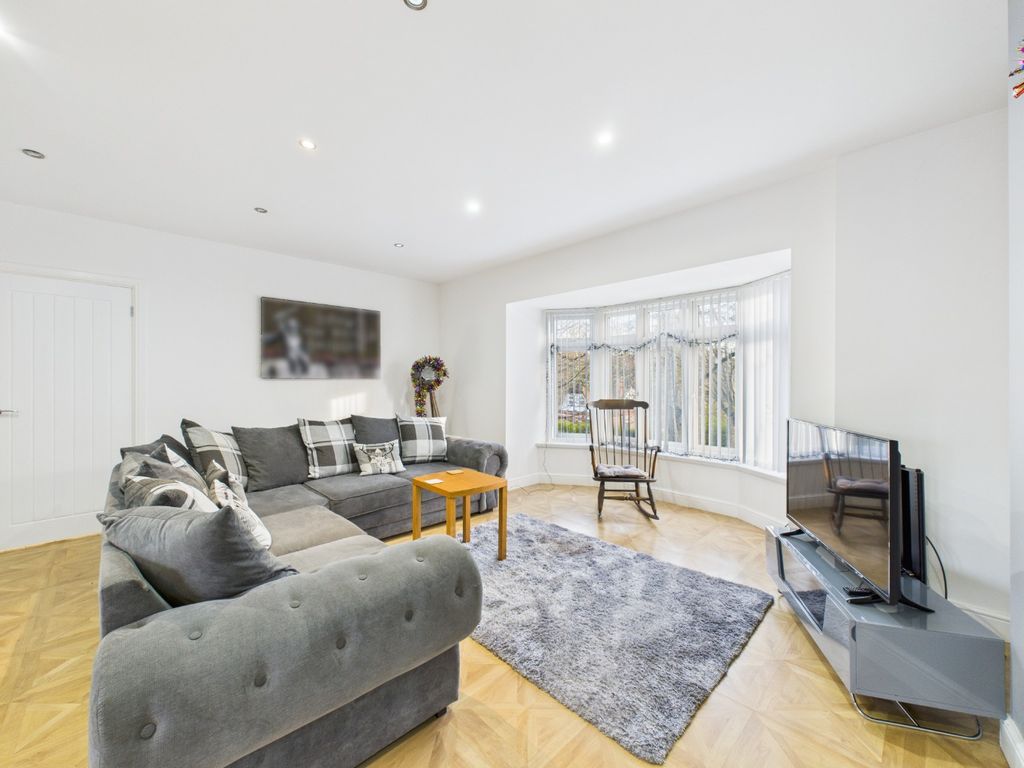 Additional image 7 of 2 bed flat for salePrinces Avenue, Hull HU5