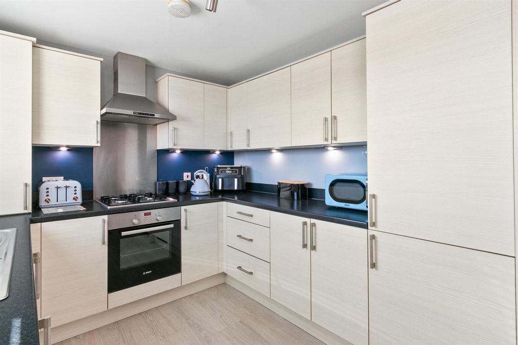 Additional image 11 of 2 bed flat for saleWillowbank Grove Bonhill, Alexandria G83
