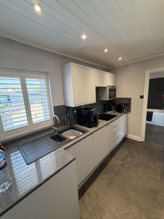 Property photo 3 of 7 Img_4726