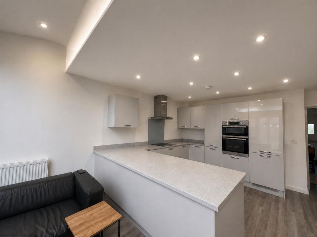 Property photo 3 of 9 Chatgpt Image Apr 29, 2026, 10_26_39 Am.Png