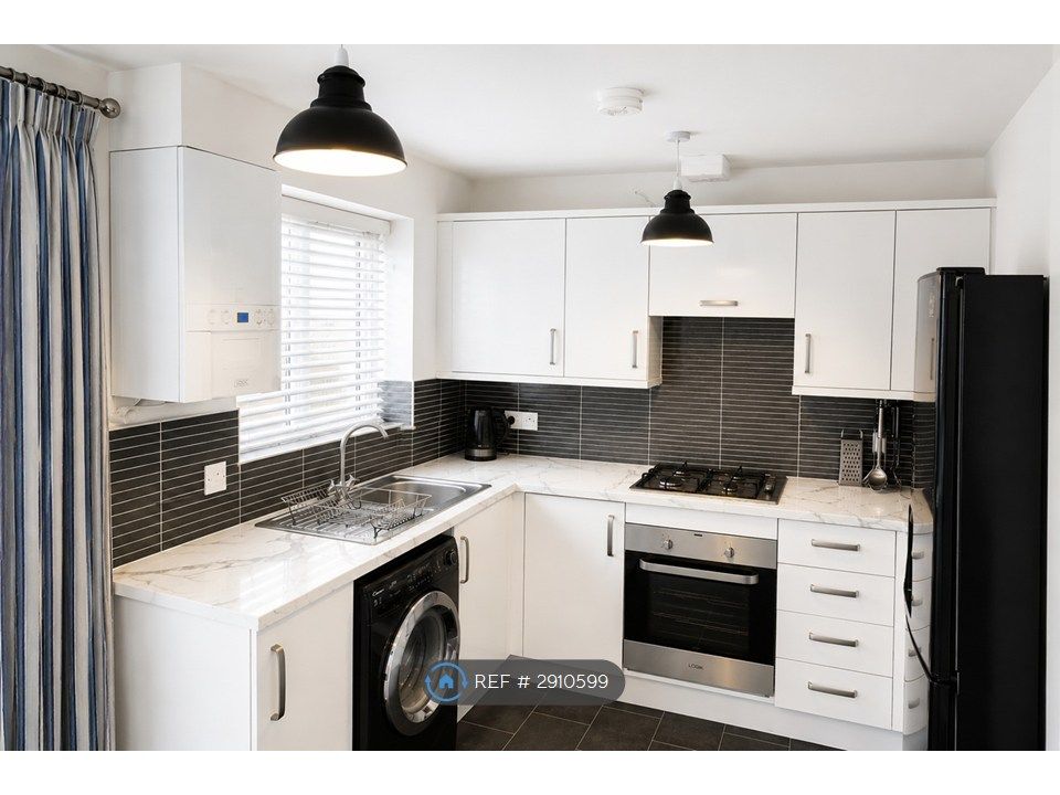 Property photo 3 of 5