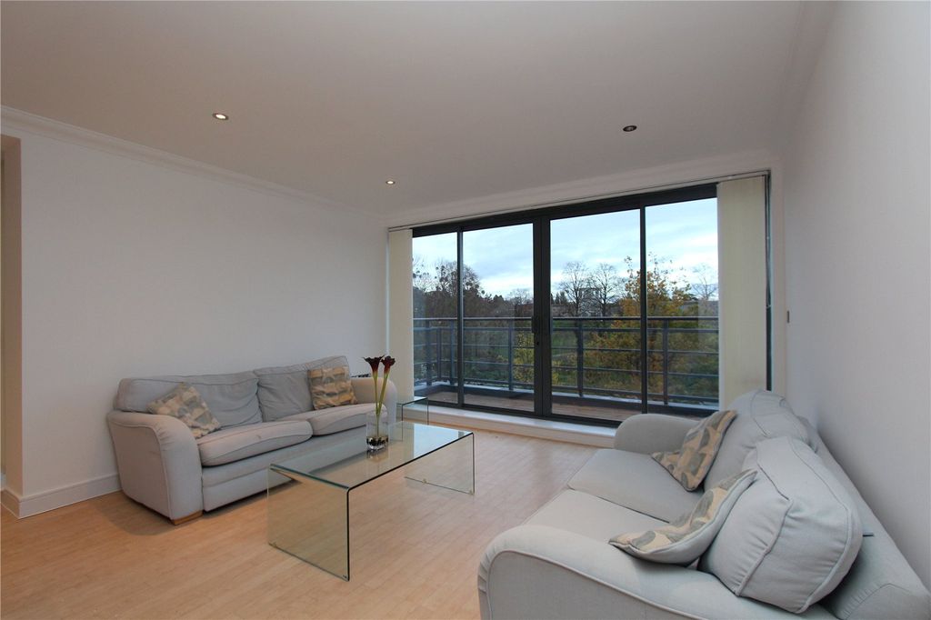 Property photo 3 of 6 Picture No. 18