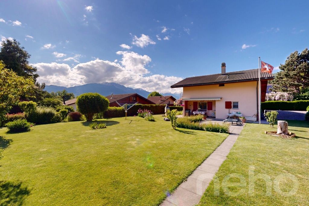 Property photo 1 of 3