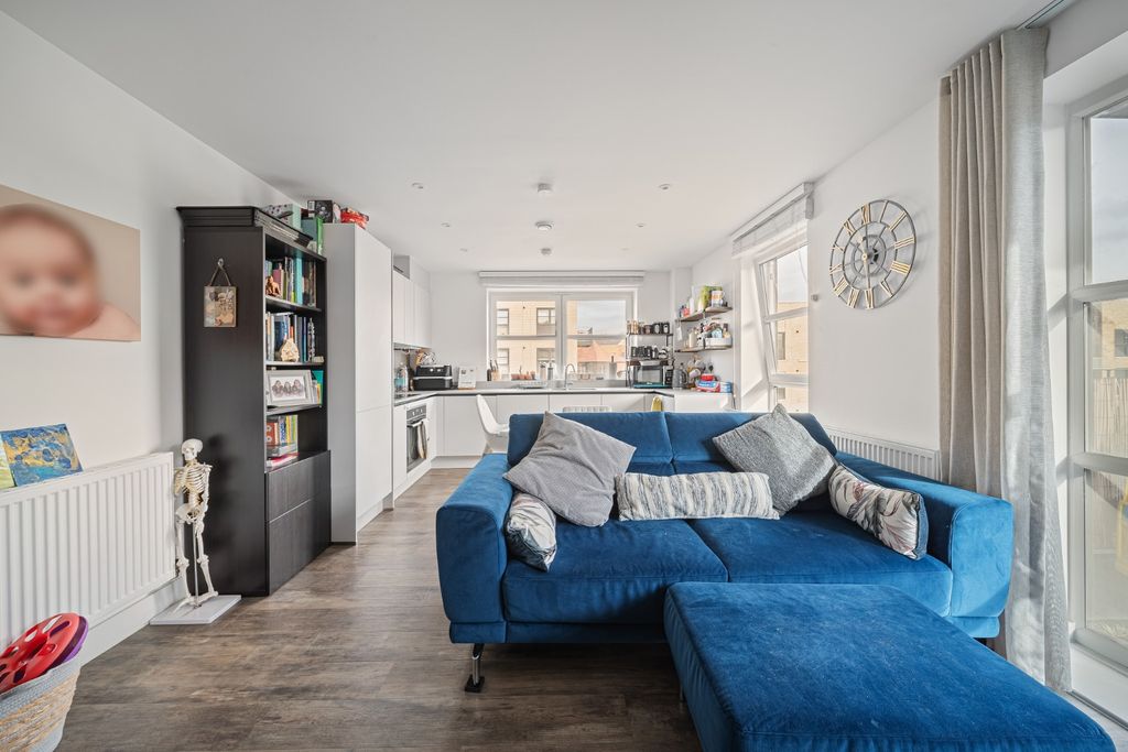 Property photo 2 of 14 4565262