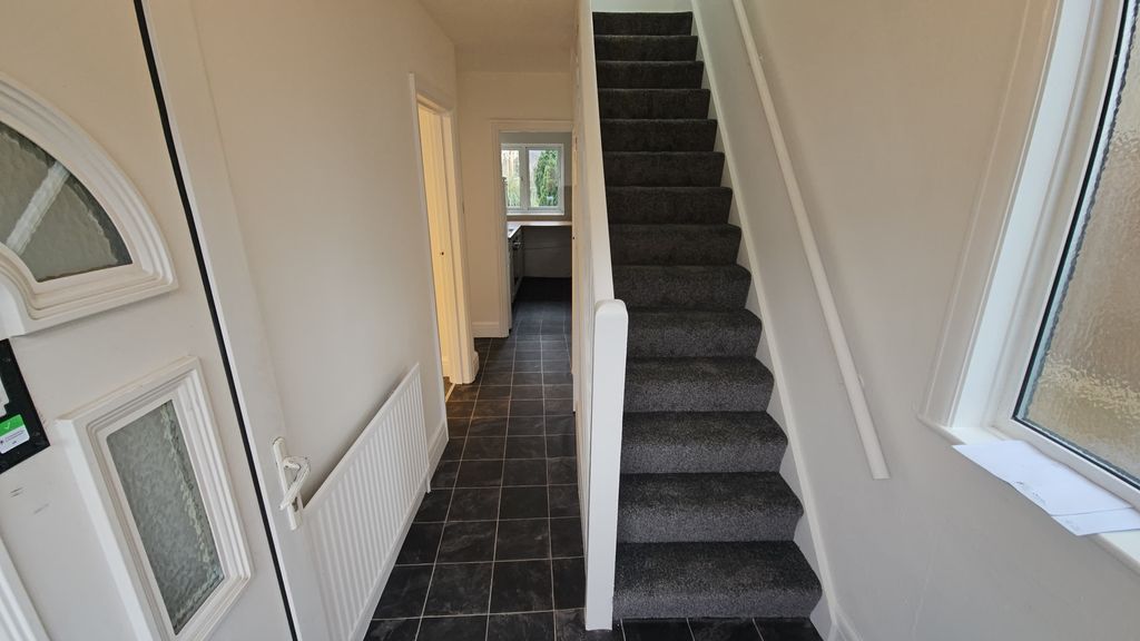 Property photo 3 of 30 Entrance