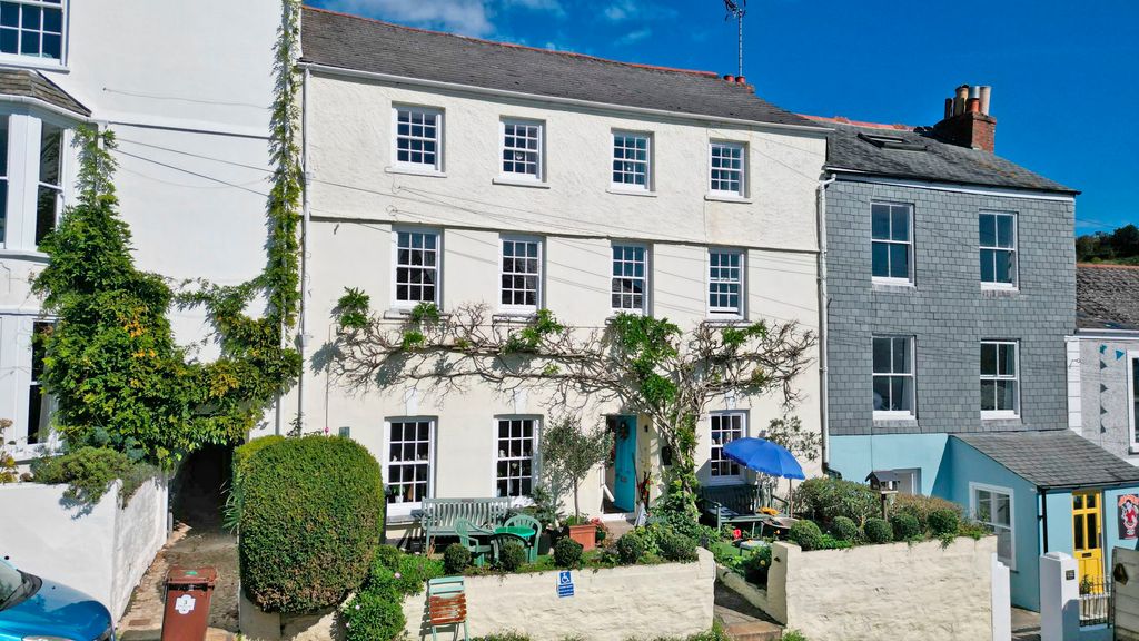 Property photo 2 of 18 Photo 2