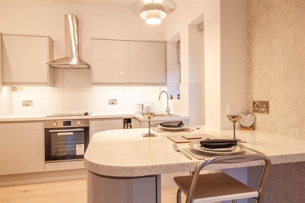 Property photo 2 of 6 Kitchen.Jpg