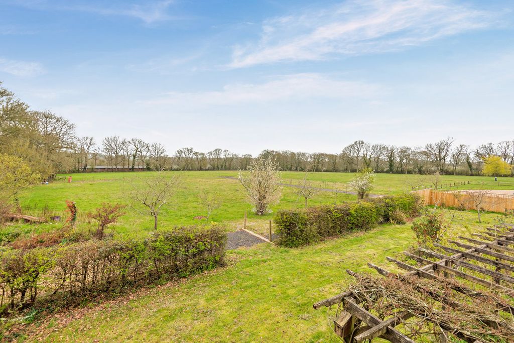 Property photo 2 of 14 Picture No. 24