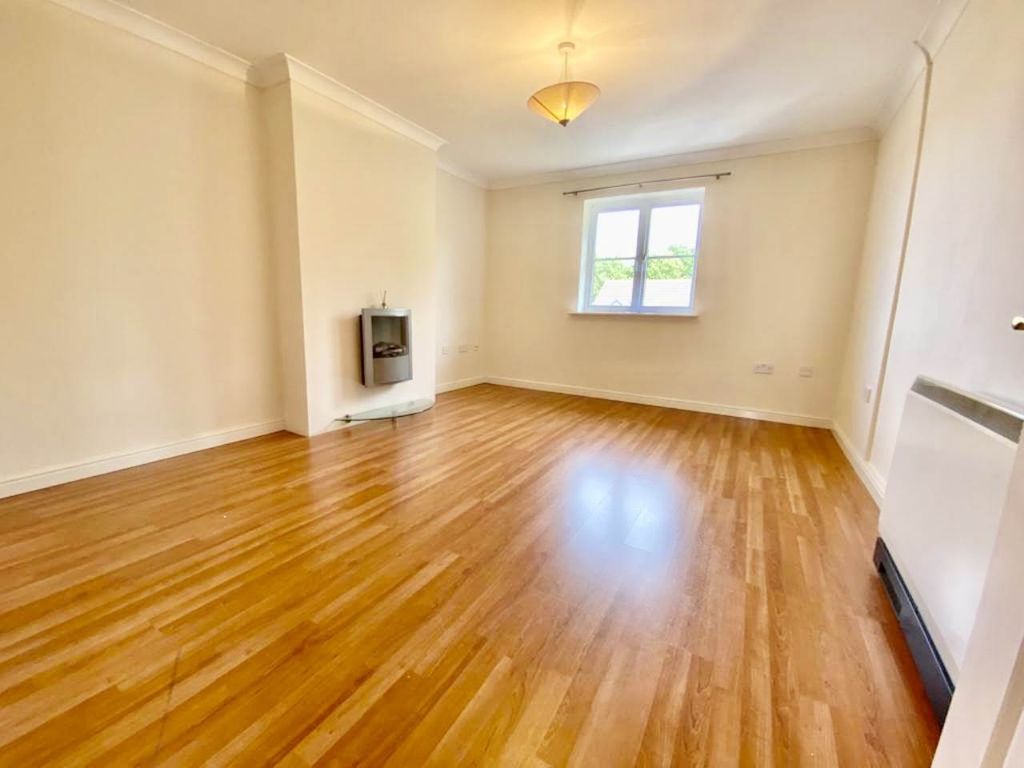 Property photo 3 of 16 Image8