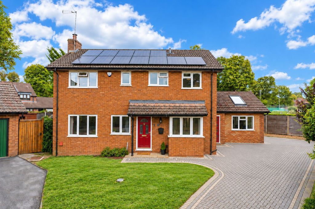 Property photo 1 of 76