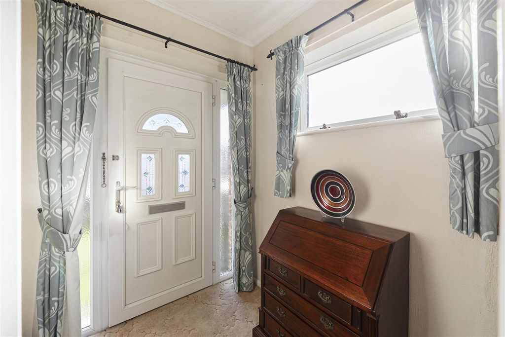 Property photo 2 of 15 119Halest02.Jpg