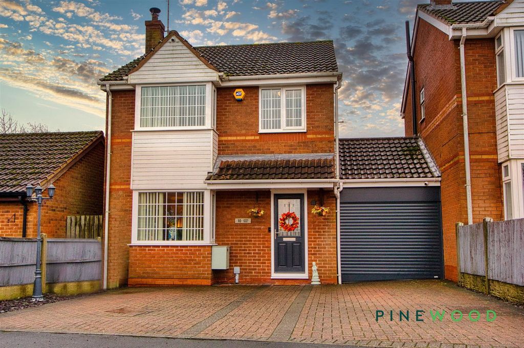 Property photo 1 of 27 Front