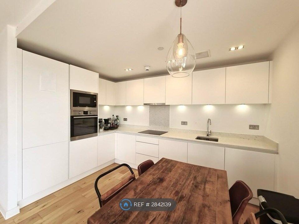 Property photo 3 of 9 Kitchen