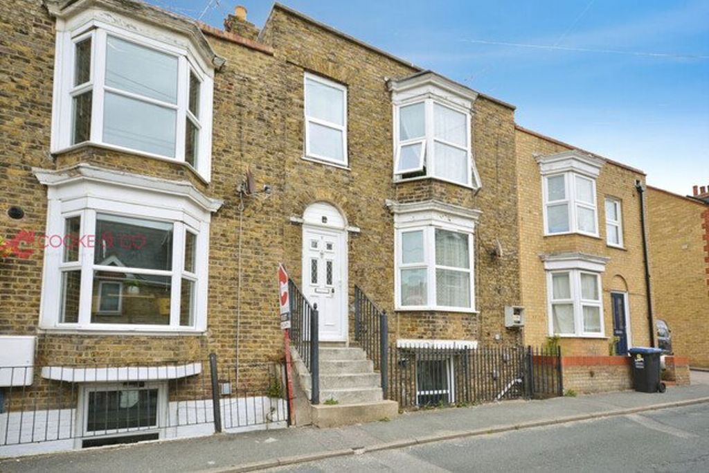 Property photo 1 of 6