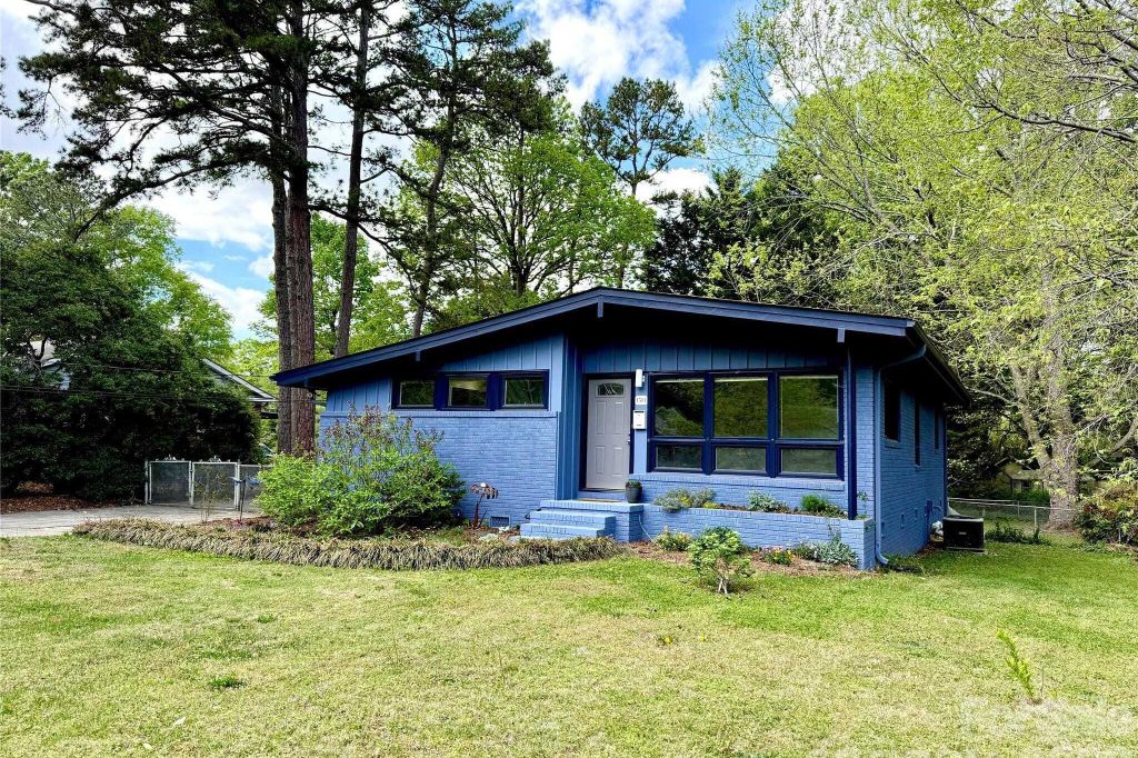 Property photo 1 of 37