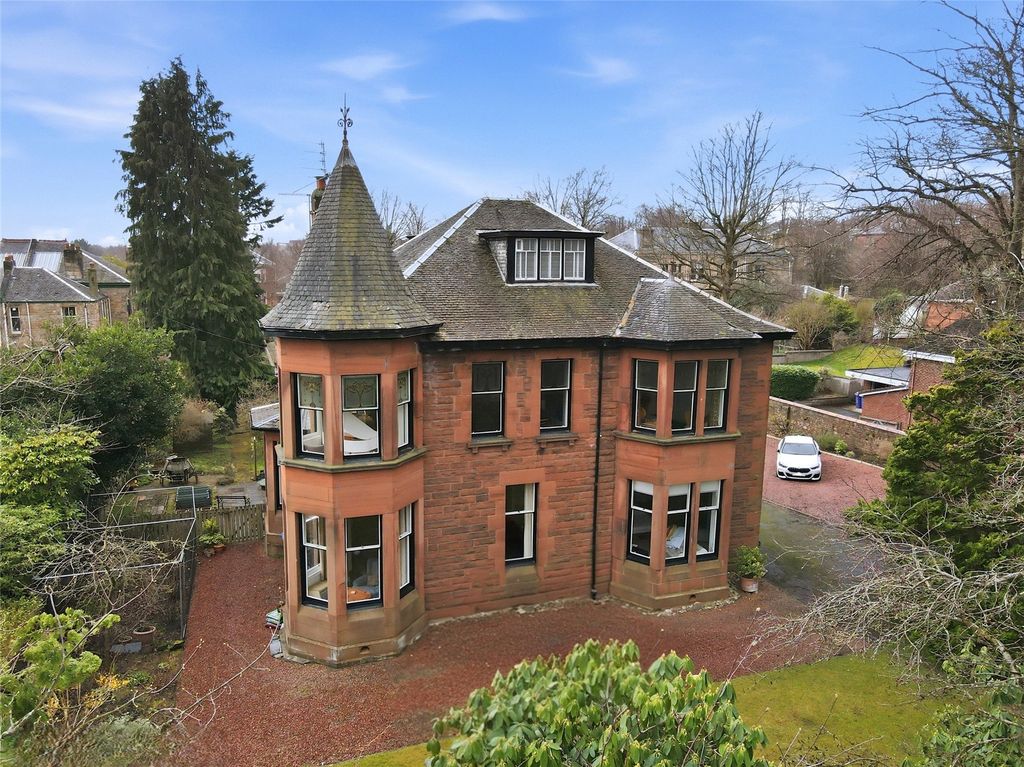 Property photo 1 of 21 Dalziel Drive