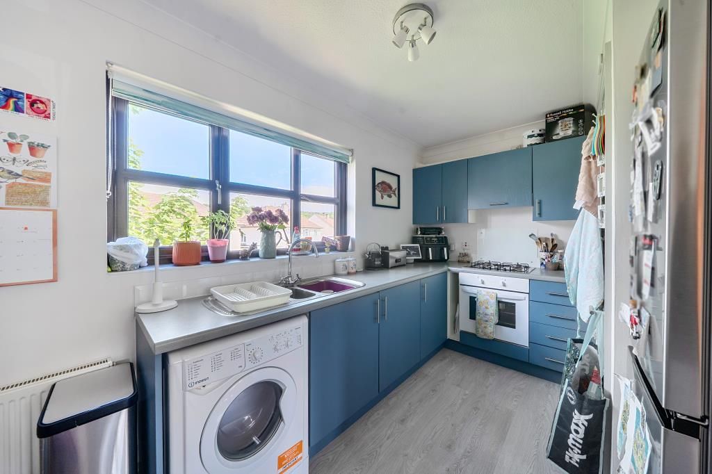 Property photo 3 of 17 Kitchen