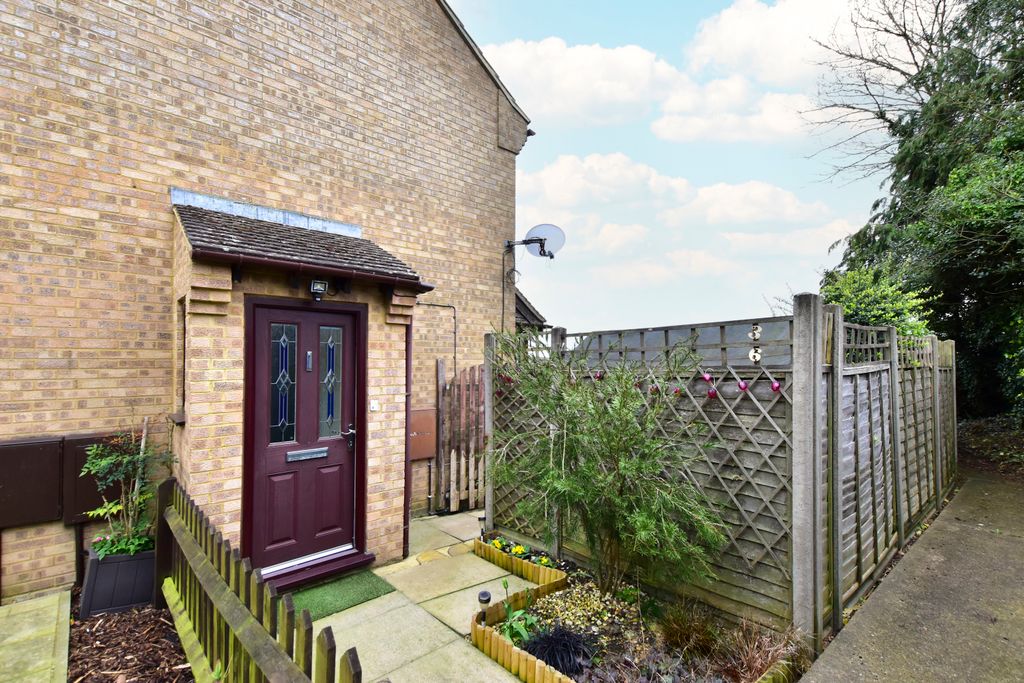 Property photo 1 of 16 Dsc_0174