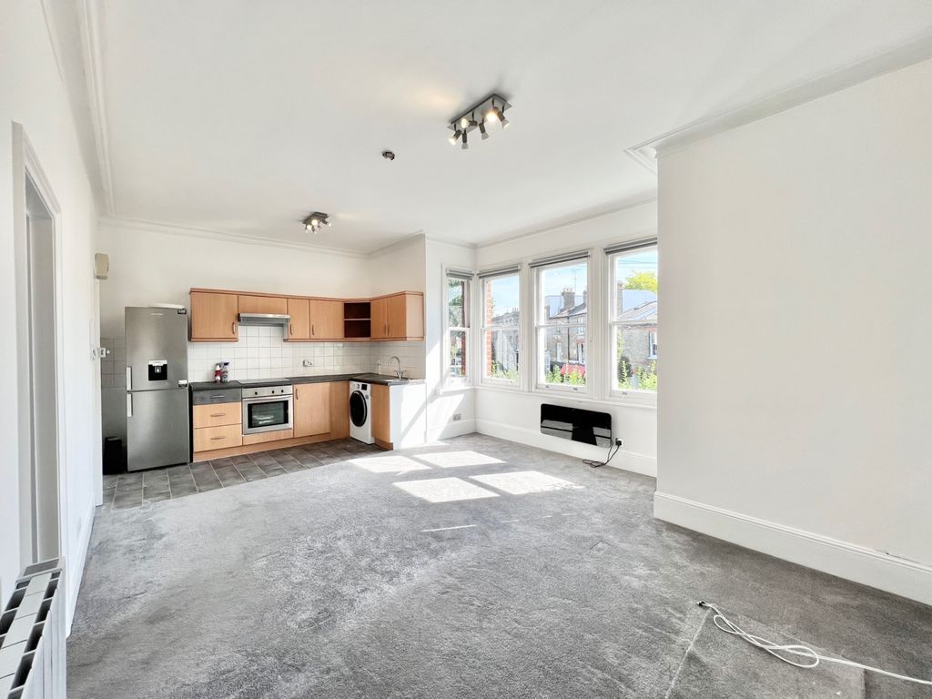 Property photo 1 of 12 One Bedroom Flat For Rent