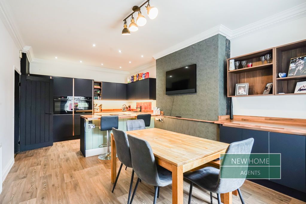 Property photo 2 of 31 Photo 23