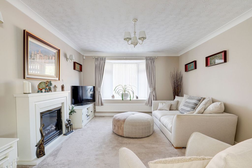 Property photo 2 of 29