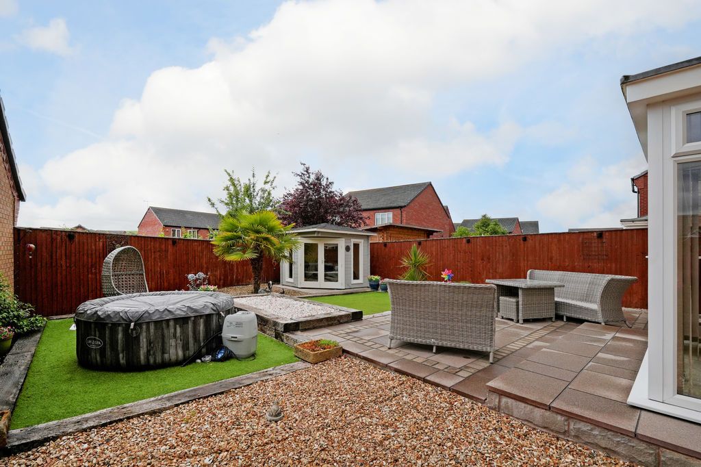 Property photo 3 of 27 Rear Garden