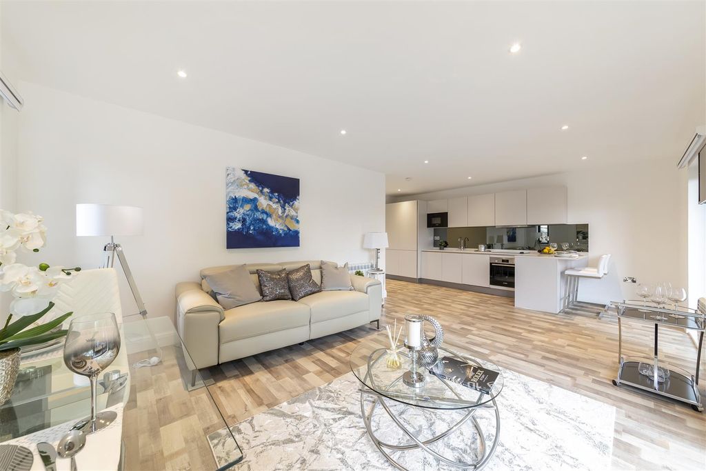 Property photo 1 of 20 Helliwell & Co.