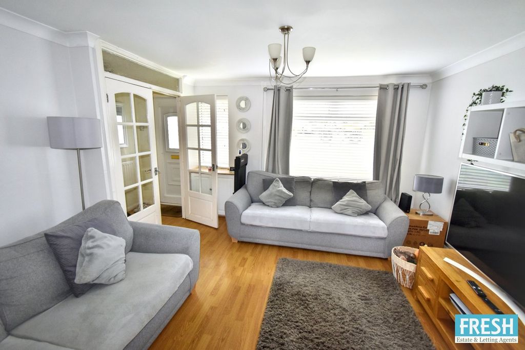 Property photo 2 of 18