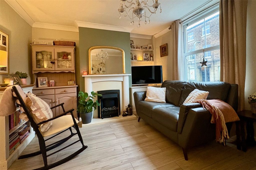 Property photo 2 of 19 Picture No. 03