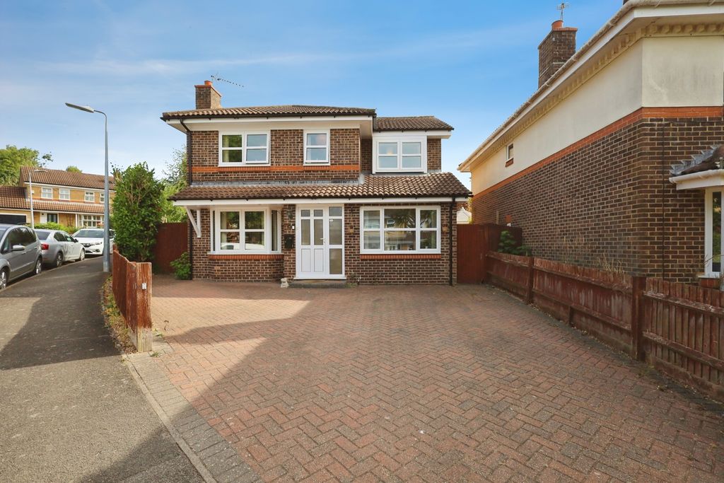 Property photo 1 of 19 Pbox-Img.Jpg
