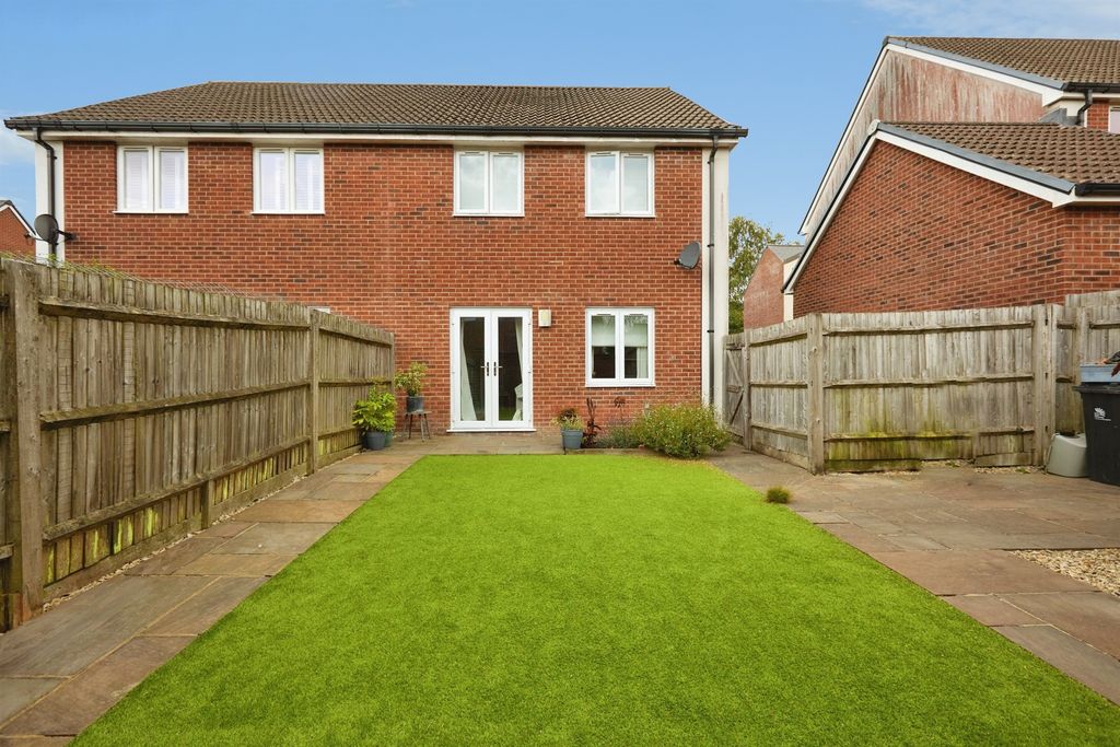 Property photo 2 of 9
