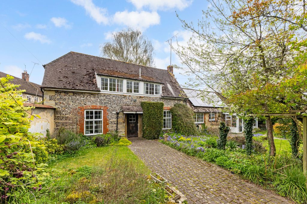 Property photo 3 of 16