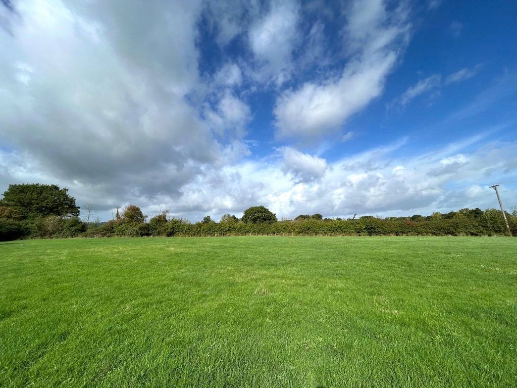 Property photo 2 of 4 Picture No. 03