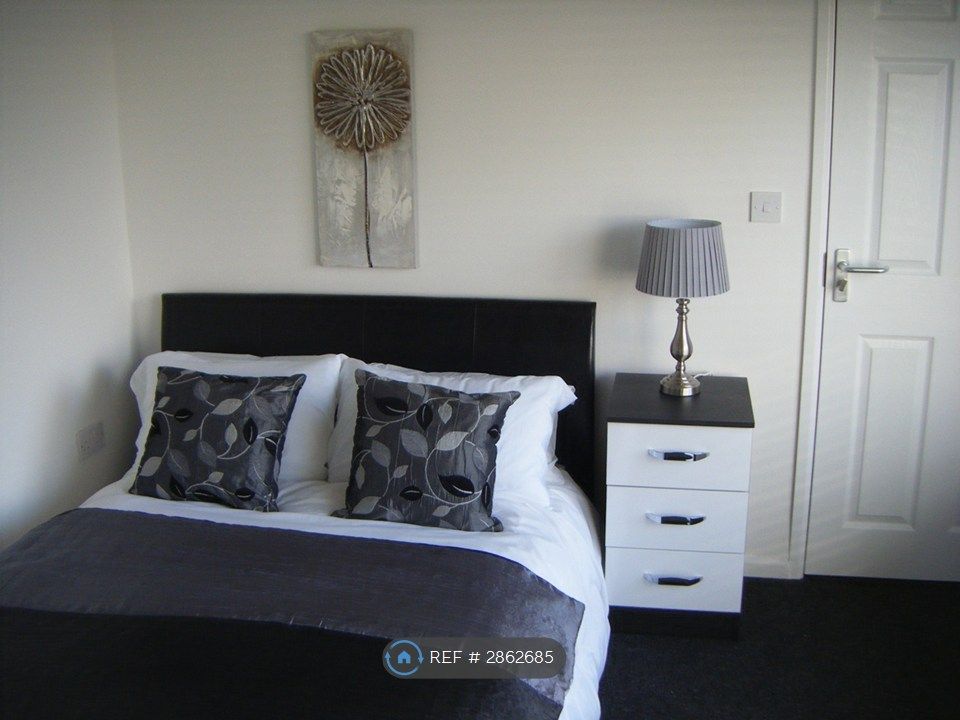 Property photo 1 of 3