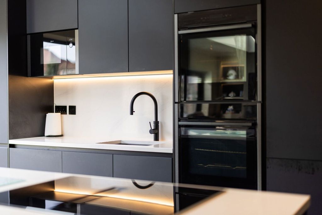 Property photo 3 of 37