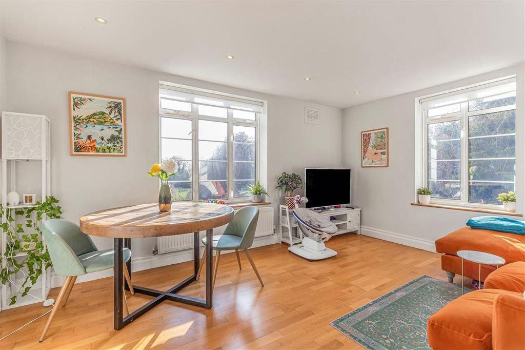 Property photo 3 of 7