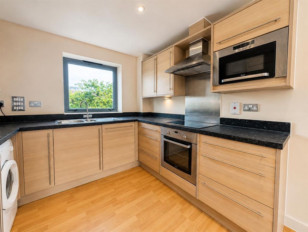 Property photo 2 of 8 8