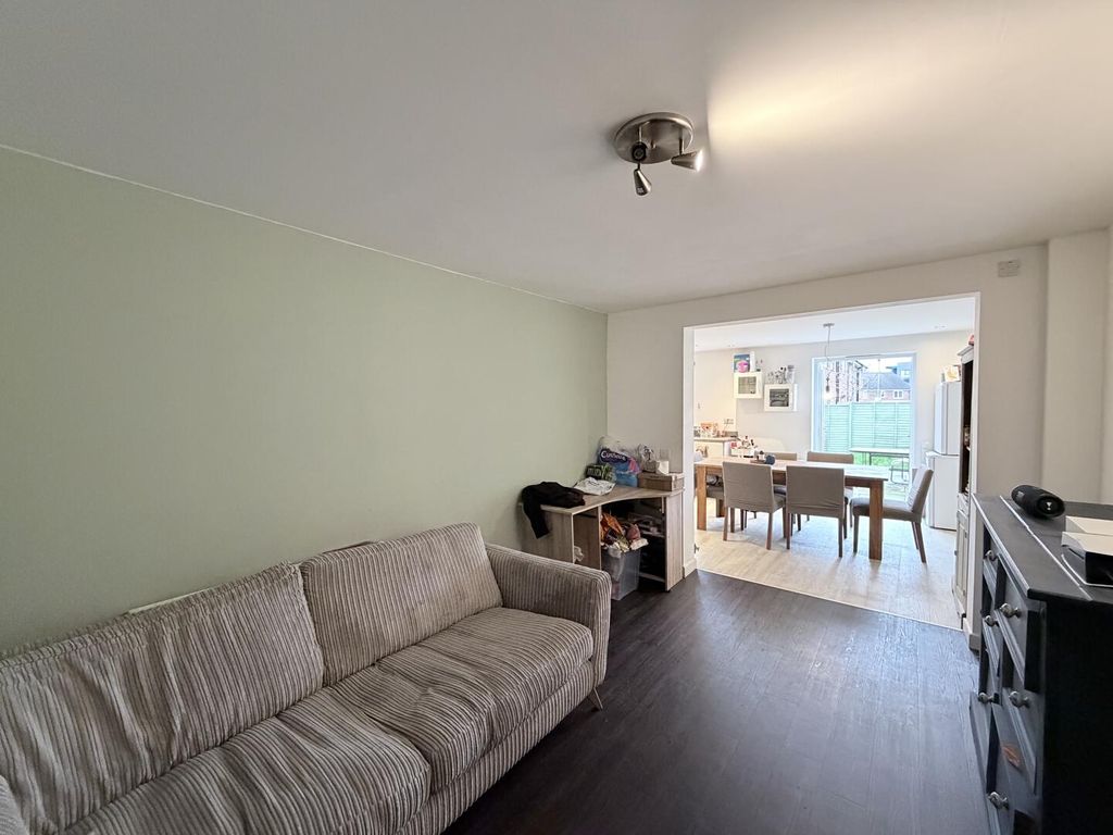 Property photo 2 of 28 Living Room