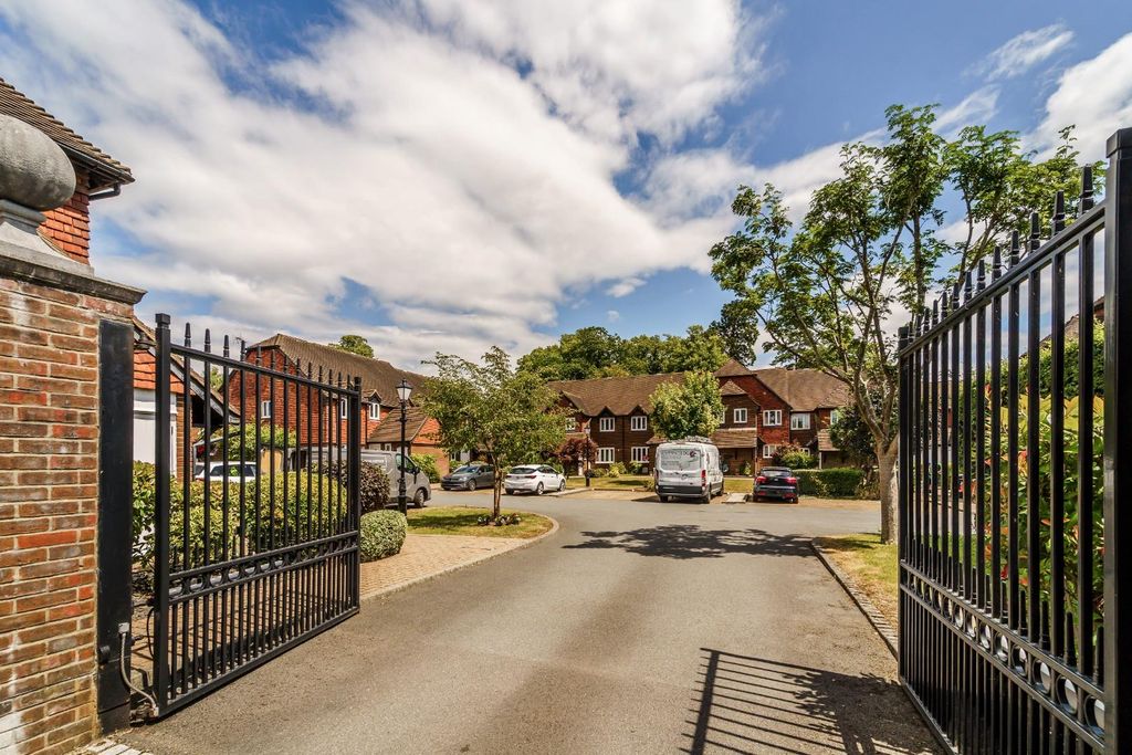 Property photo 3 of 14 The Walled Garden (5).Jpg