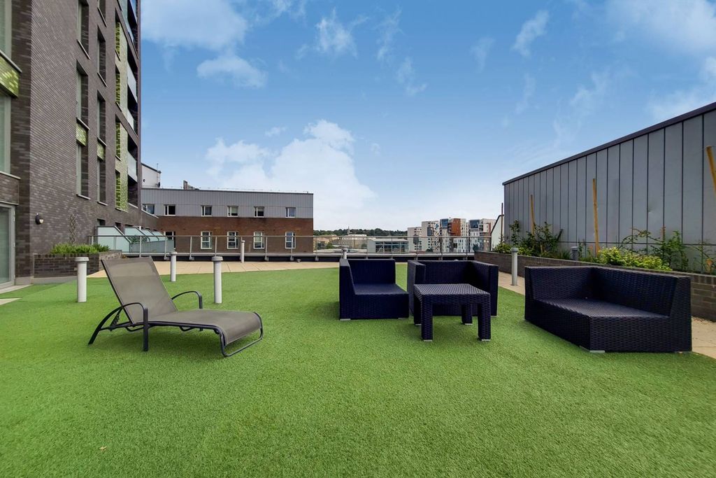 Property photo 2 of 12