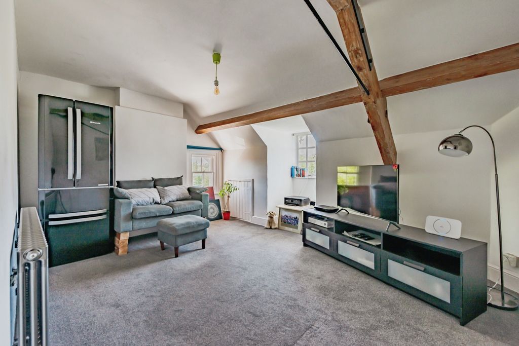 Additional image 15 of 2 bed flat for saleEastbourne Road, Godstone RH9