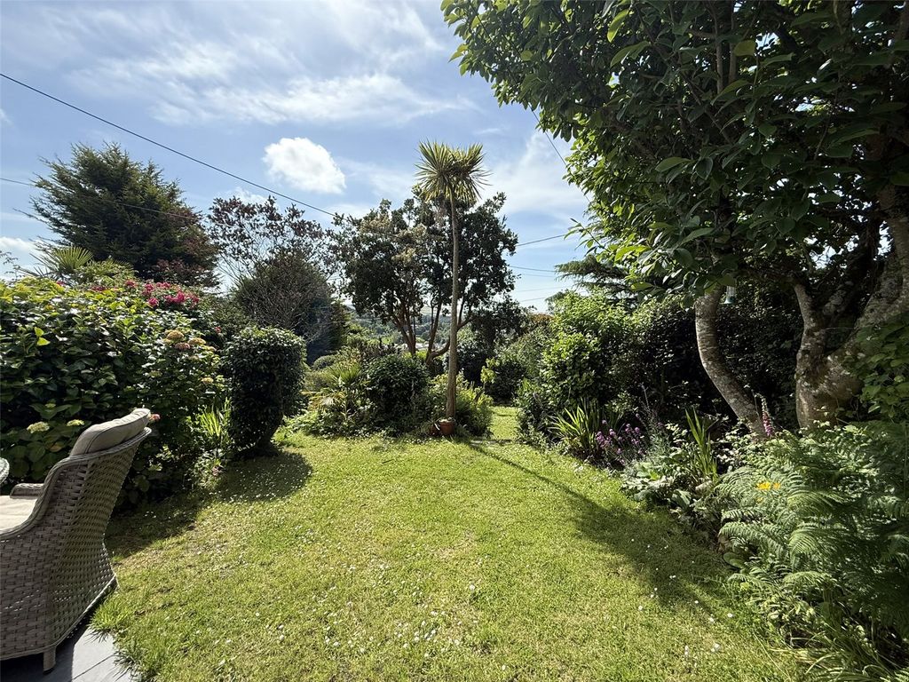 Property photo 2 of 22 Picture No. 21