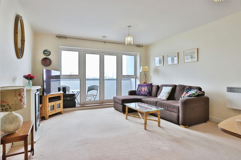 Property photo 1 of 19