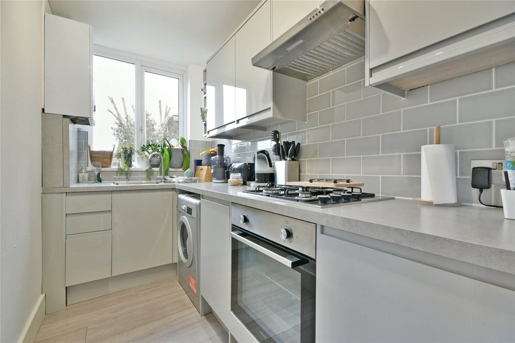 Property photo 2 of 15 Picture No. 06