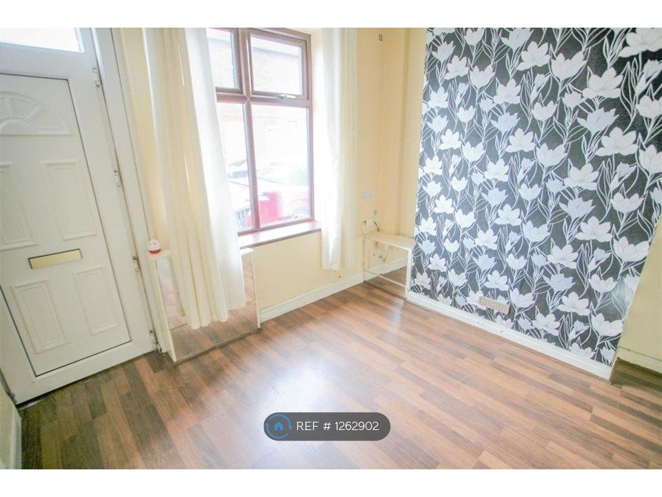 Property photo 2 of 9 Living Room