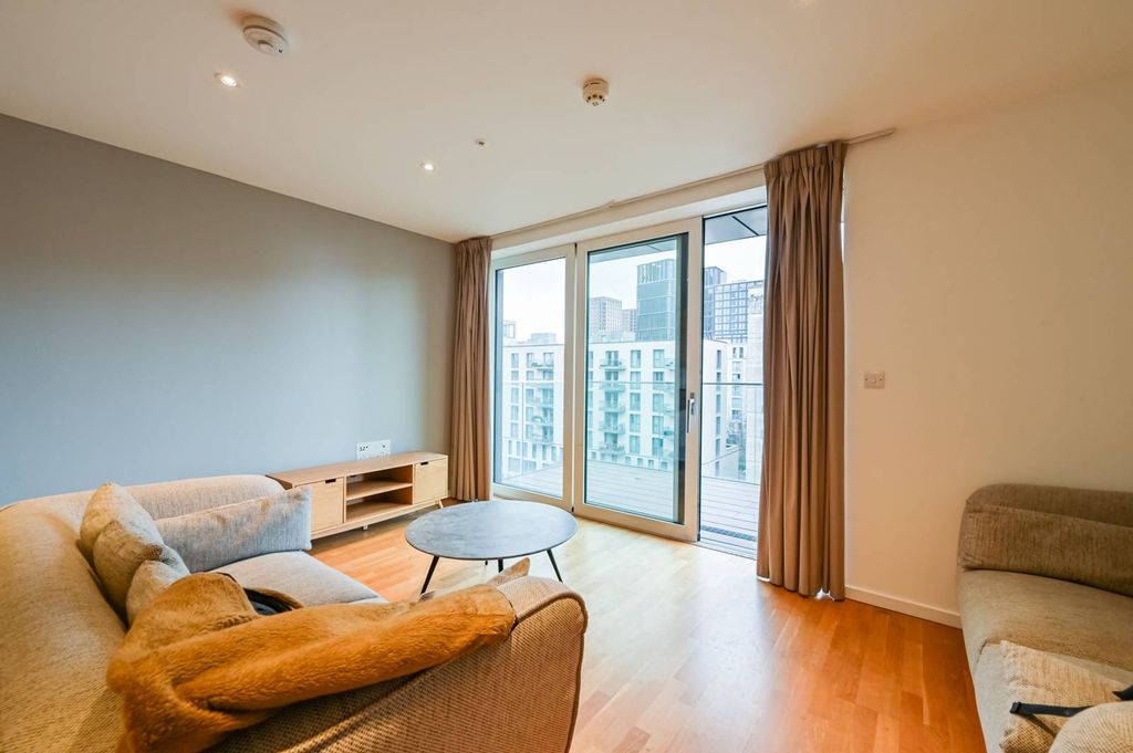 Property photo 3 of 6