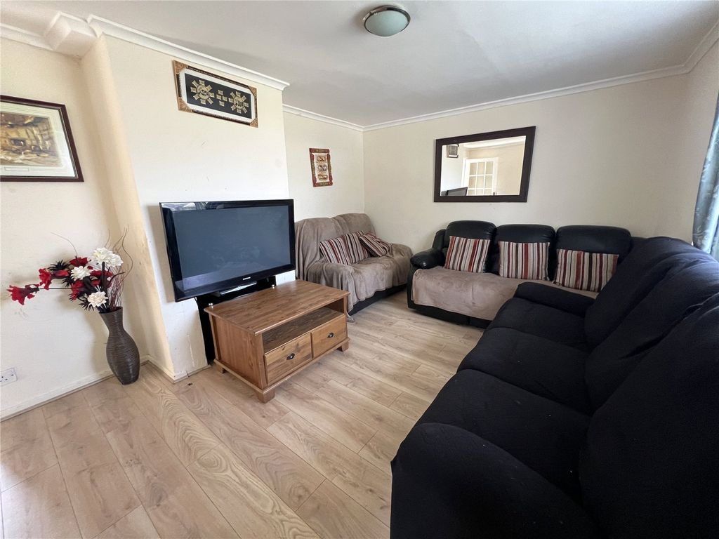 Property photo 2 of 13 Picture No. 08