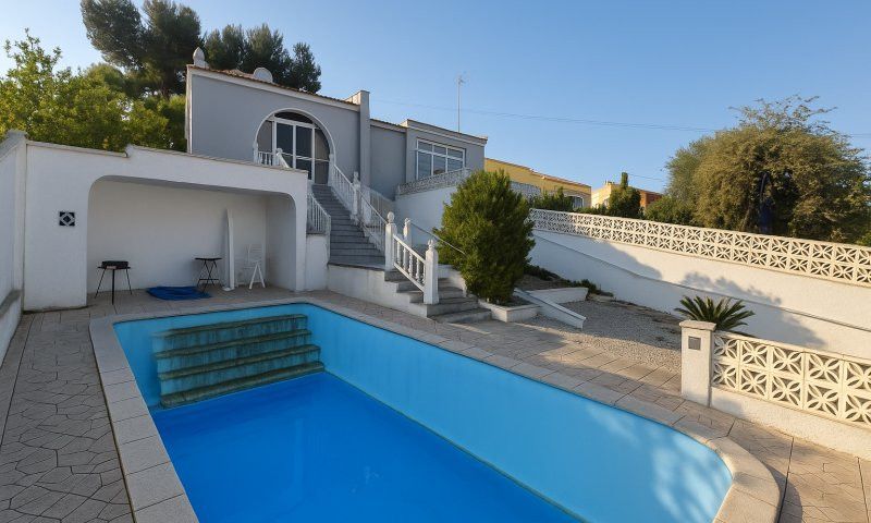 Property photo 1 of 25