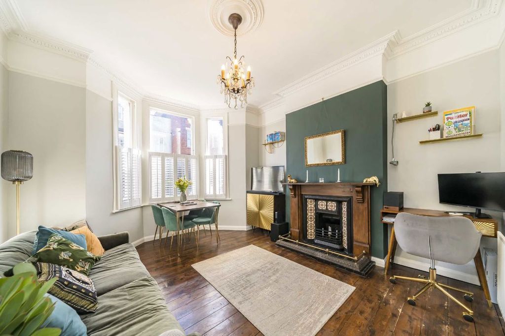 Property photo 3 of 8