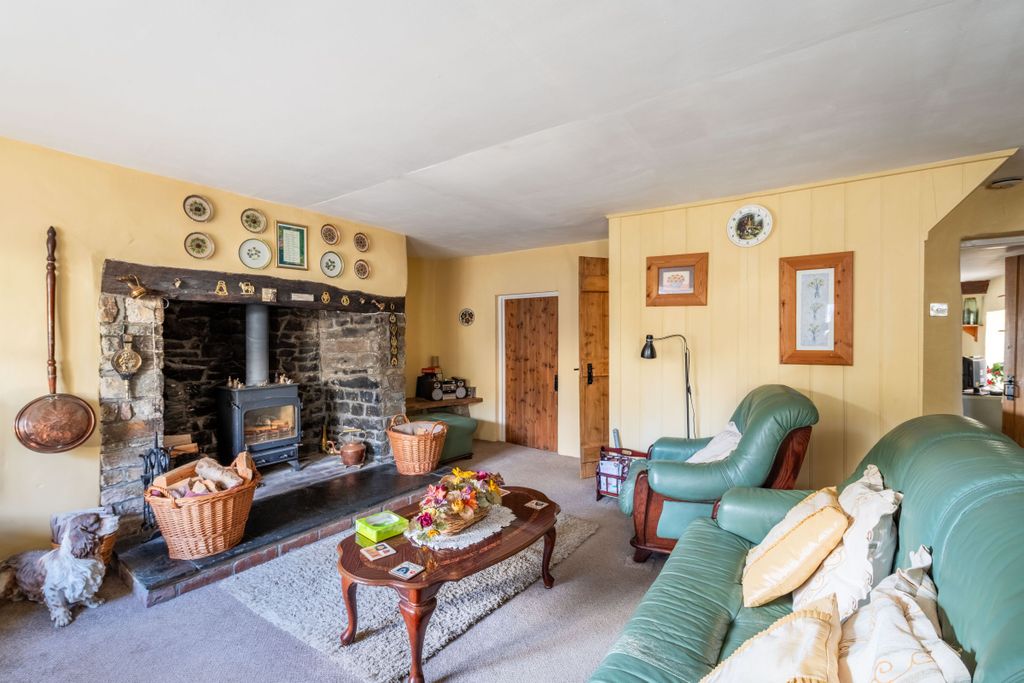 Property photo 2 of 16